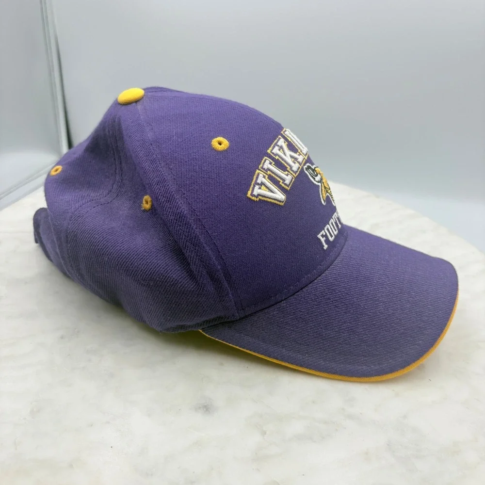 Reebok Minnesota Vikings Hat Mens OS Purple Gold NFL Football Embroidered Cap